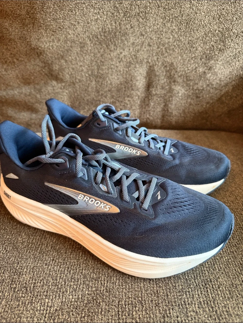 Brooks Ghost 18